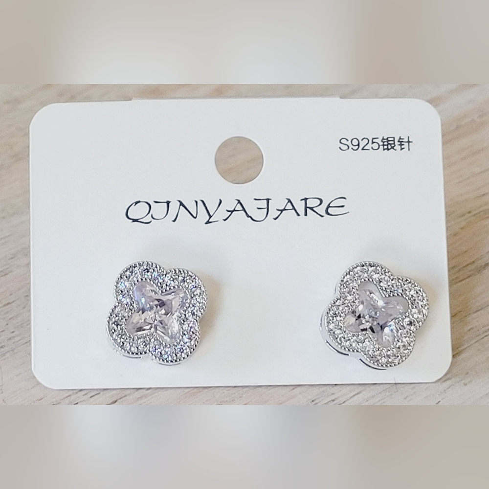 Flower Stud Earrings & Cubic Zirconia